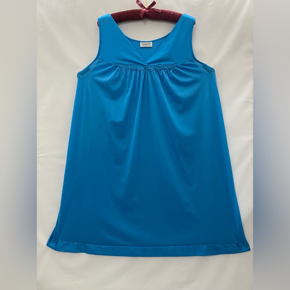 Vintage Vanity Fair blue nightgown